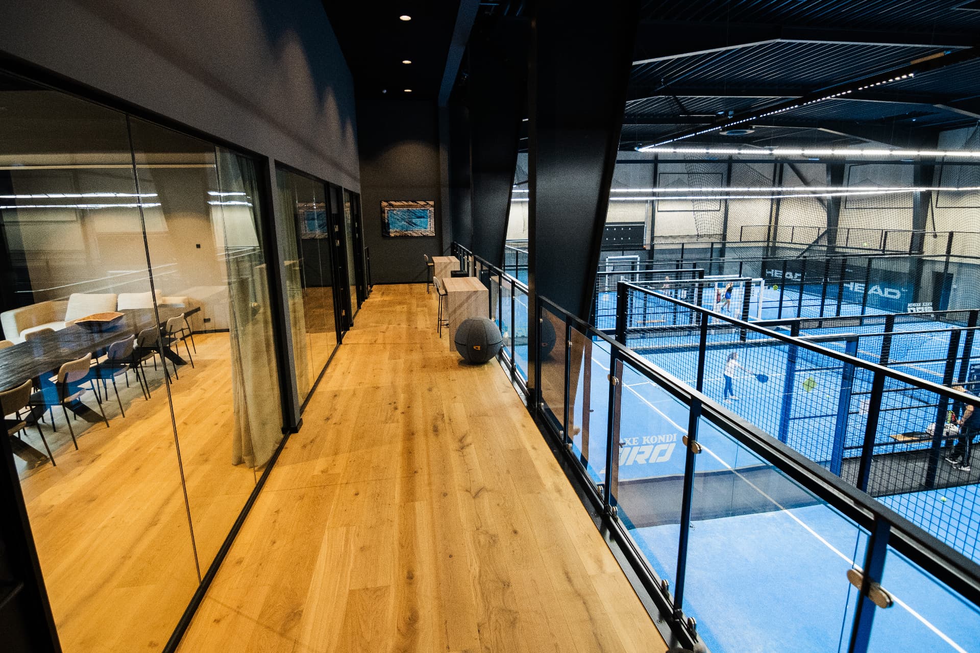 Padelcenter i The Padel Club Espergærde set fra øverste etage